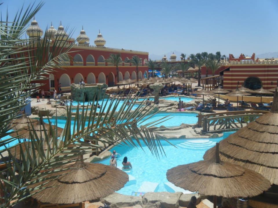 Große Poolanlage  Pickalbatros Alf Leila Wa Leila Resort - Neverland Hurghada