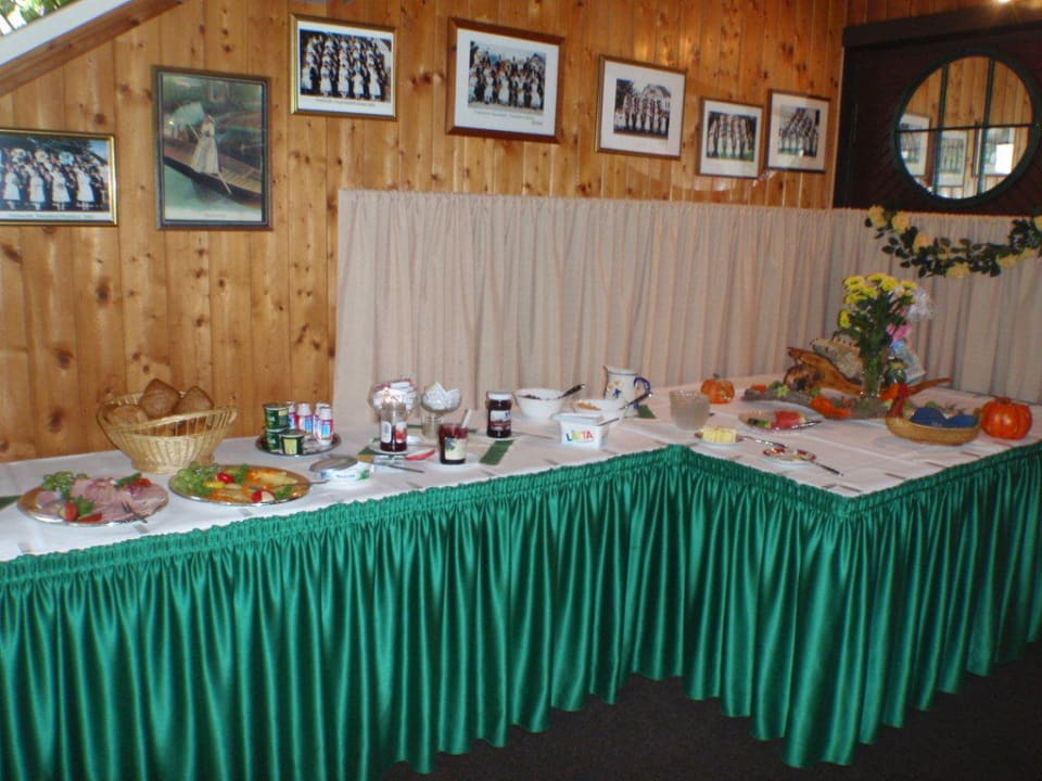 Frühstücksbuffet Gasthof Storchennest