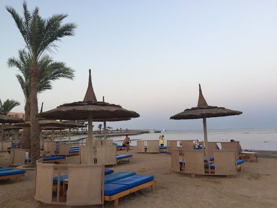 Strand am Abend Pickalbatros Palace Resort