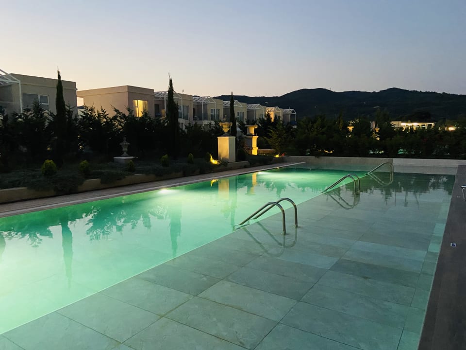 Pool Sandy Villas Resort