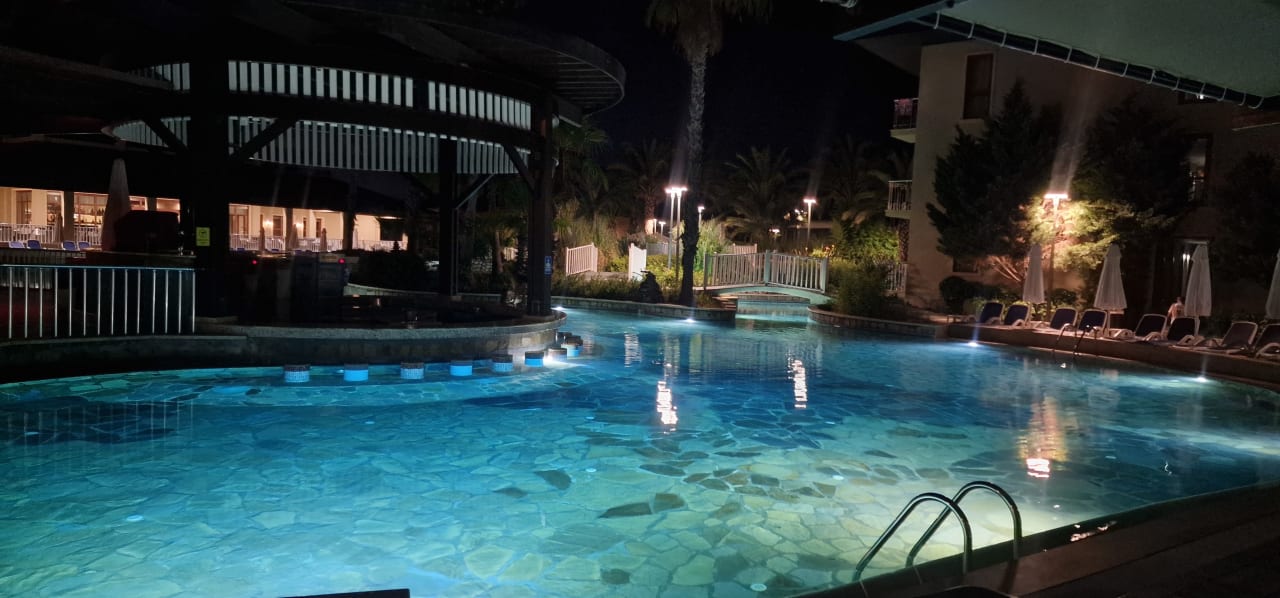 Pool Club Grand Aqua