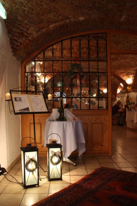 Eingang zum Gewölberestaurant Panoramahotel Fohlenhof