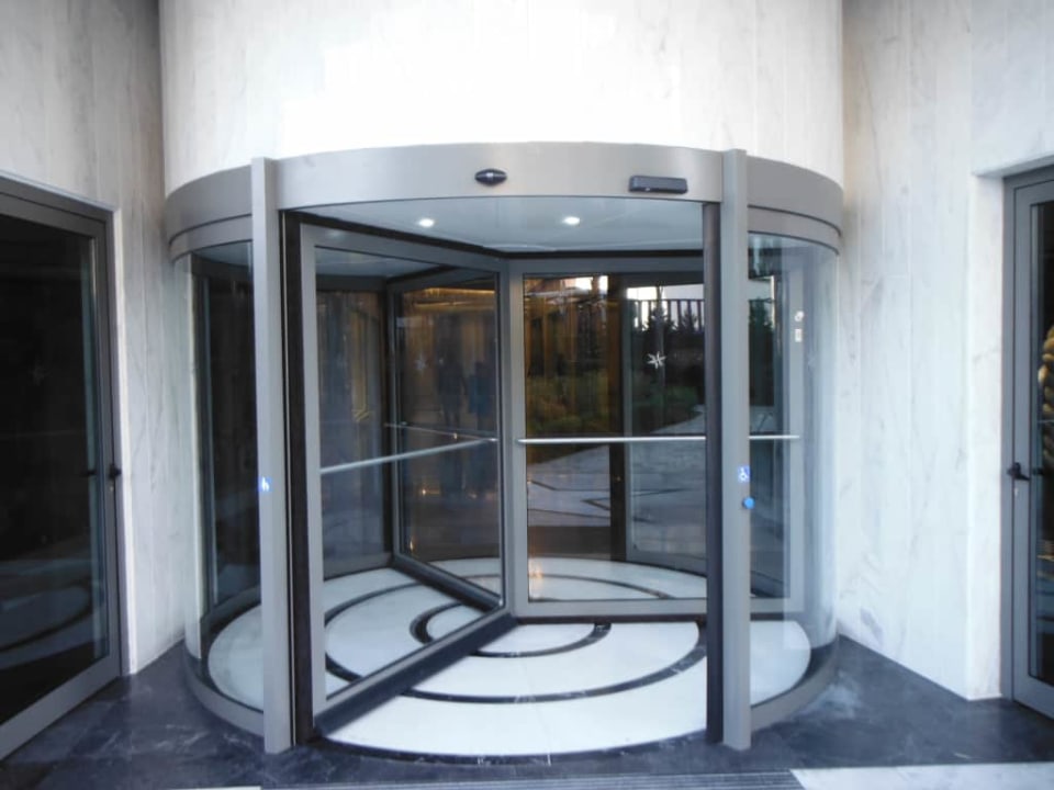 Royal Seginus Royal Seginus