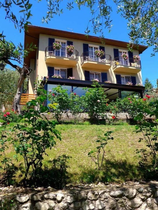 View of hotel from the garden Hotel Degli Olivi