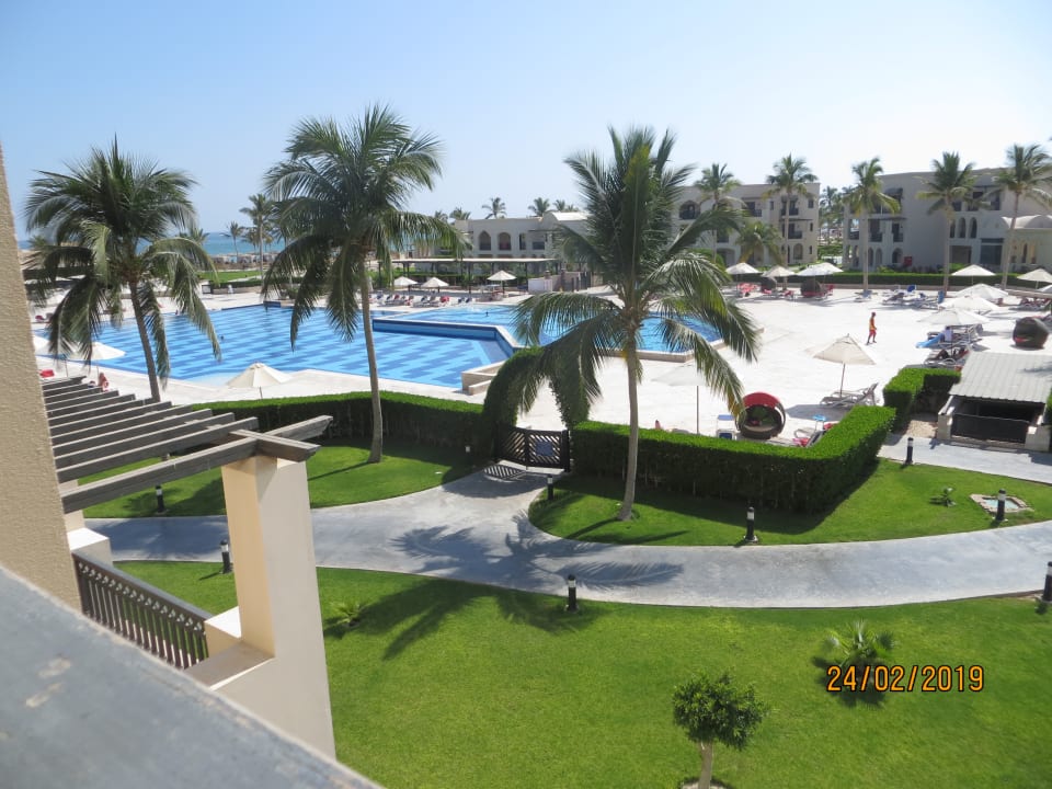 Pool Salalah Rotana Resort