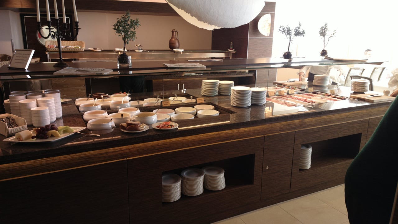 Teilansicht Büffet Dorint Hotel Esplanade Jena