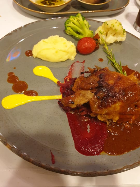 Gastro Xanadu Resort Hotel