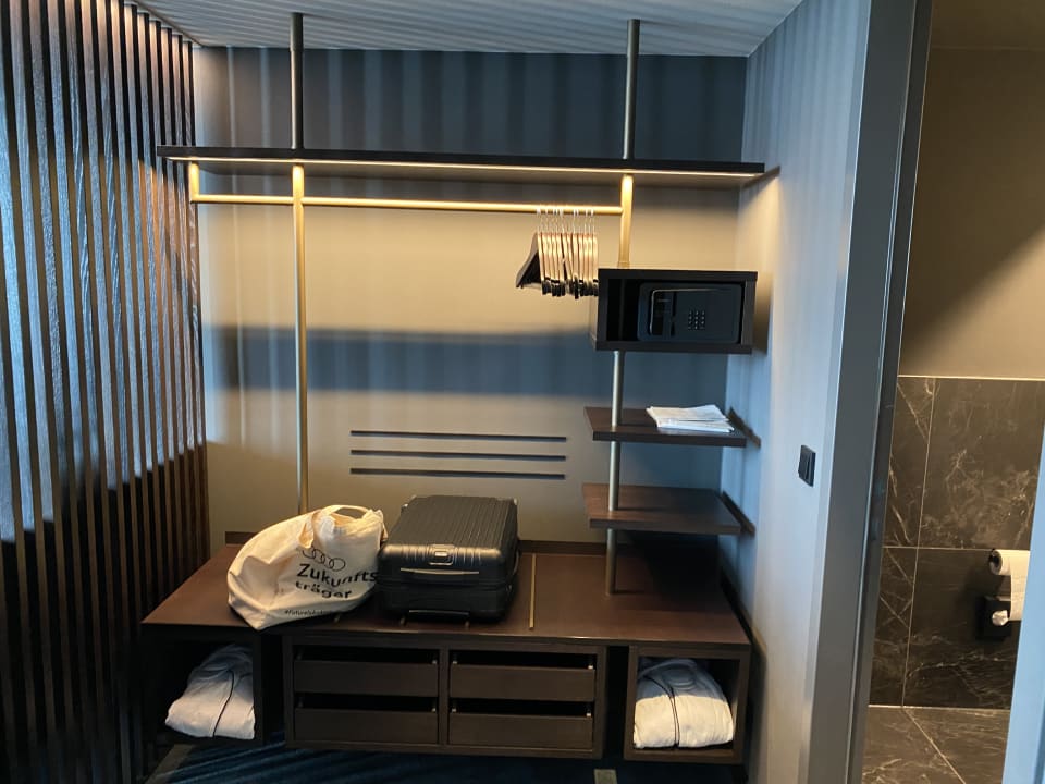 Zimmer Lindner Hotel Dusseldorf Seestern, part of JdV by Hyatt
