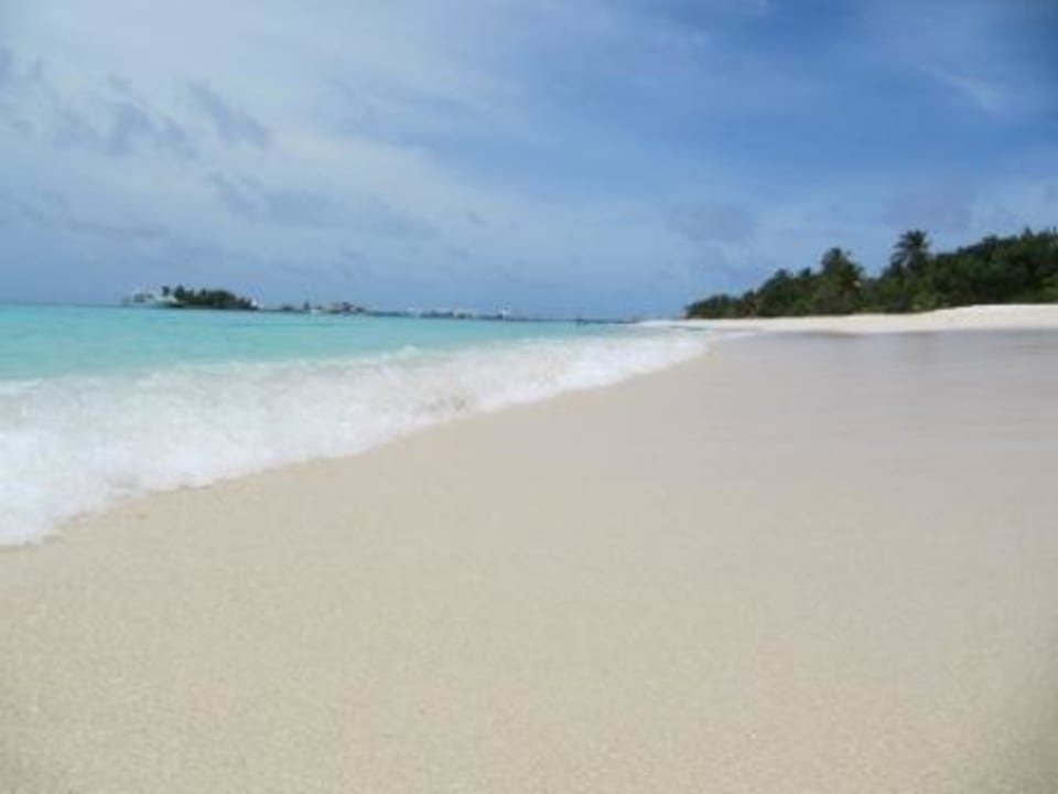 Strandansicht Kuredu Island Resort & Spa