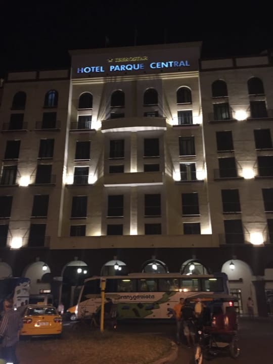 Außenansicht Hotel NH Parque Central Torre