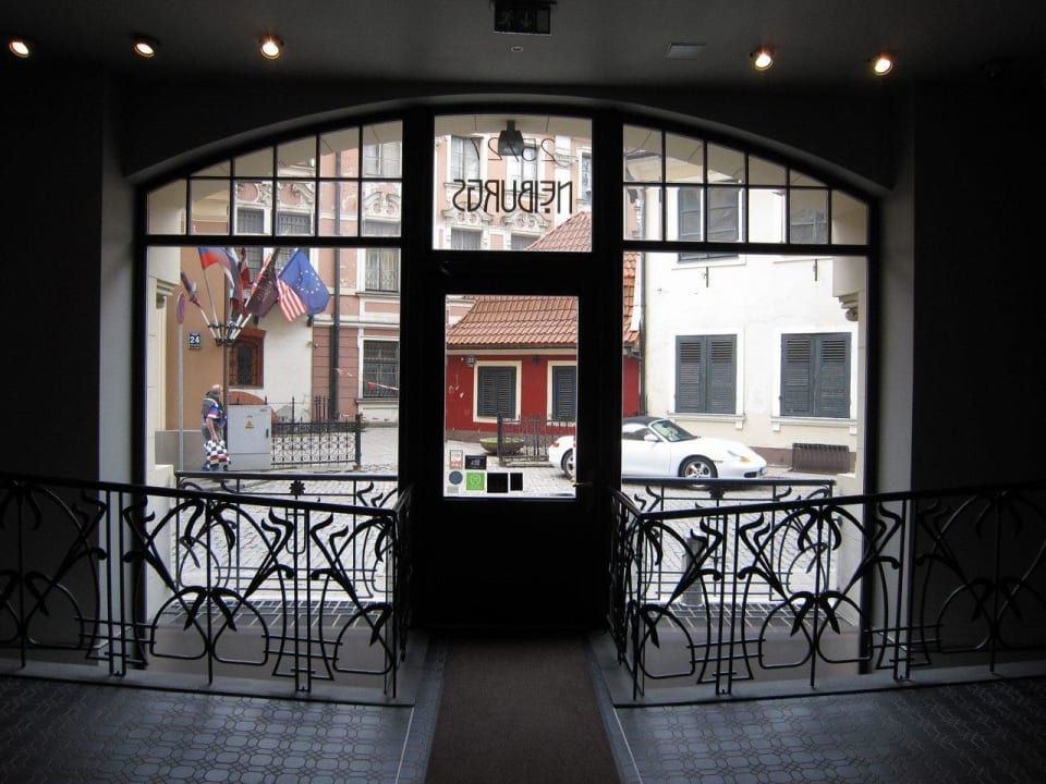 Entrance Hotel Neiburgs Hotel