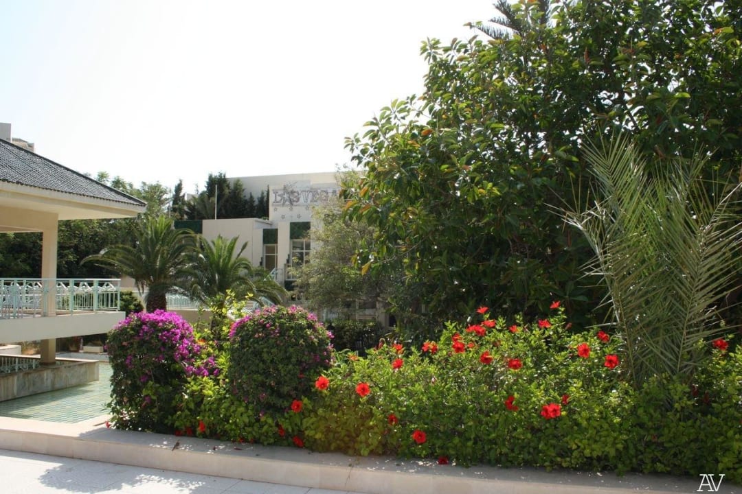 Отель Nahrawess Resort & Thalasso