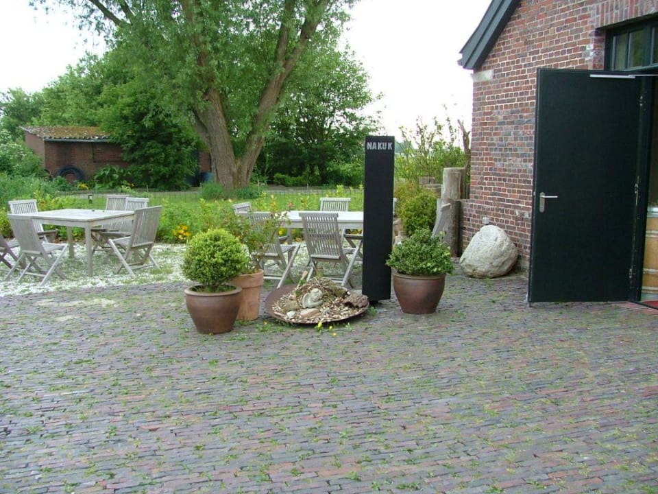 Eingangsbereich außen NAKUK | Das Friesische Landhotel