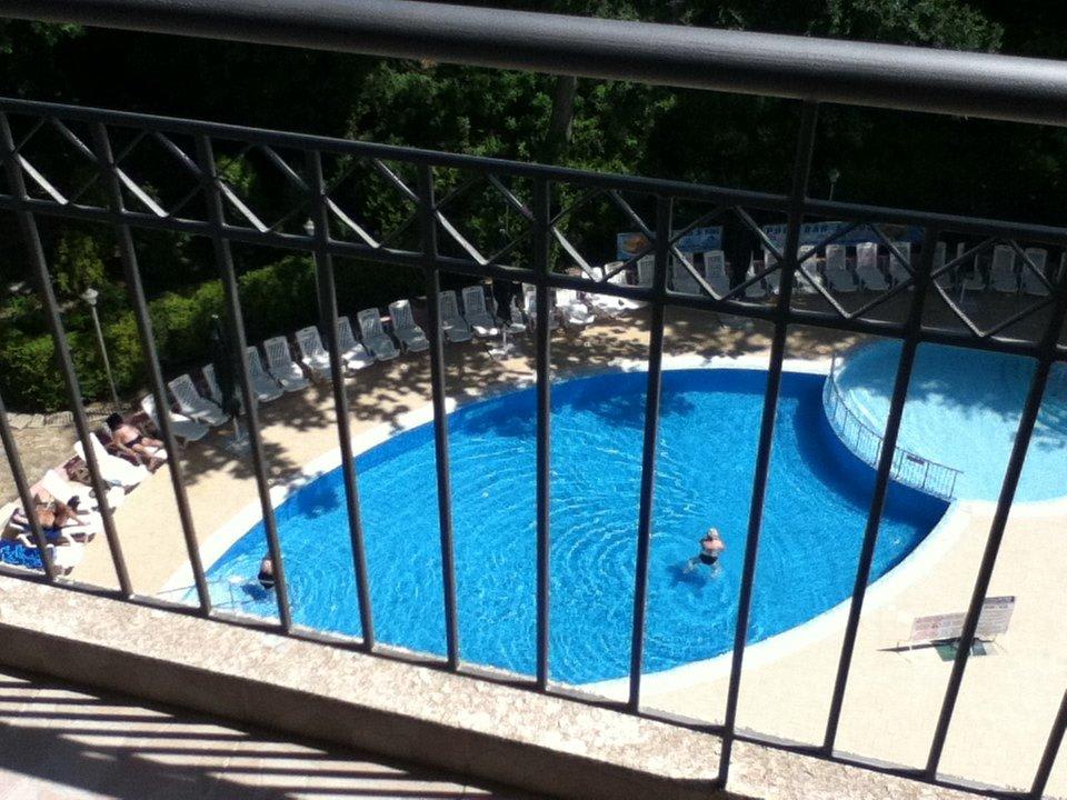 Pool am Tag Odessos Park Hotel