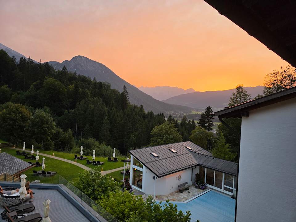 Ausblick Alm- & Wellnesshotel Alpenhof