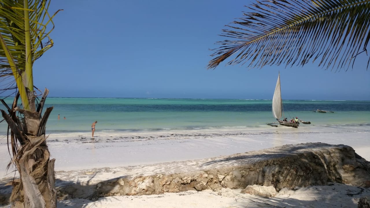 Strand Neptune Pwani Beach Resort & Spa