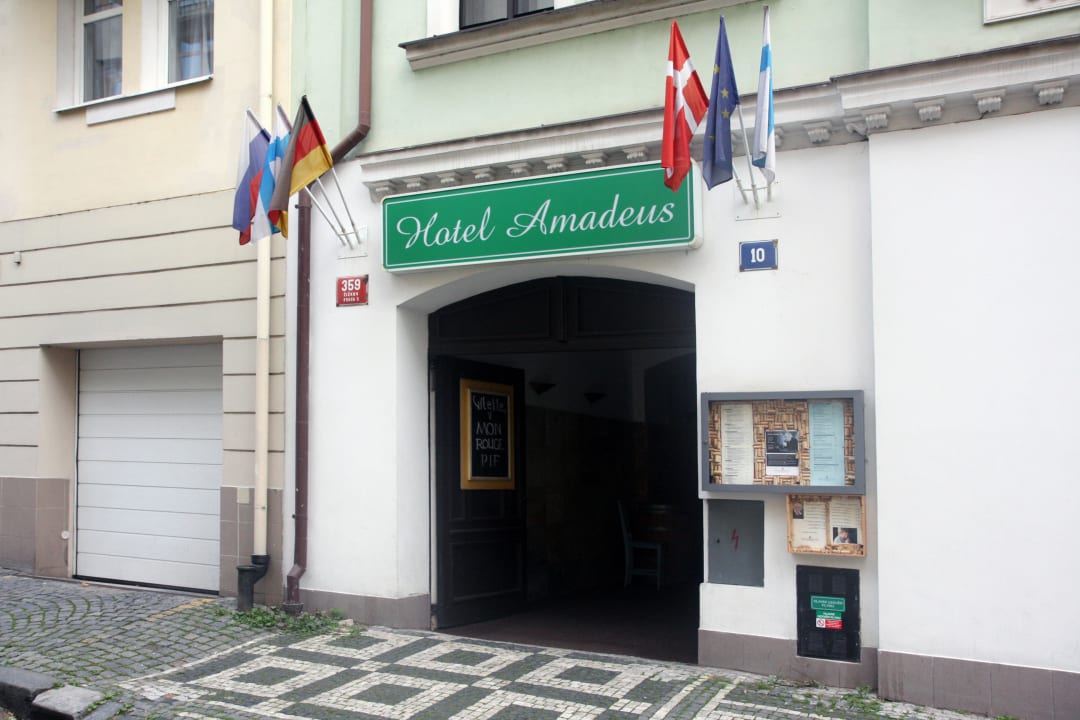 Main entrance Hotel Amadeus Prague