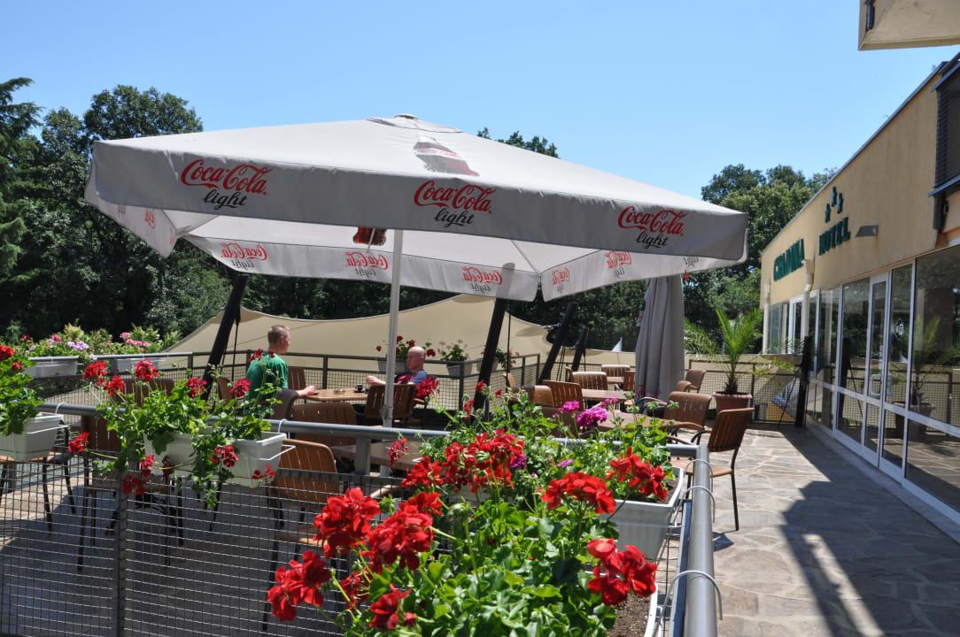 Lobby bar terrace Hotel Gradina