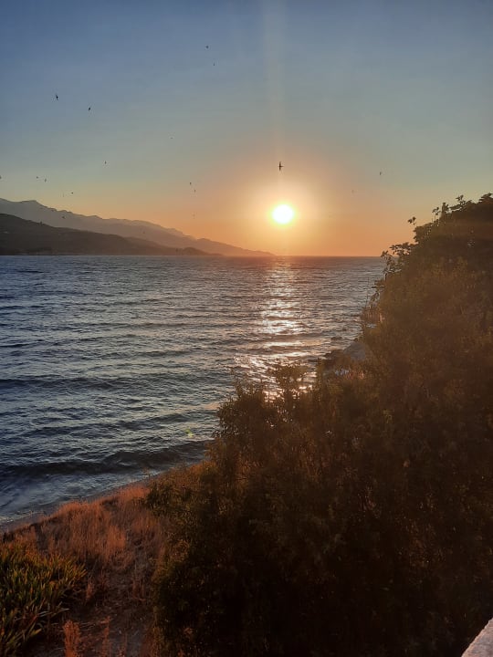 Strand Ino Village Hotel