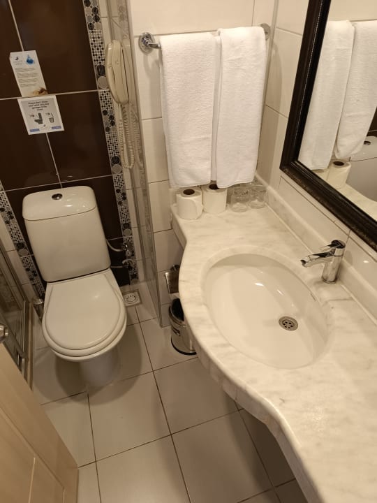 Zimmer Seaden Corolla Hotel