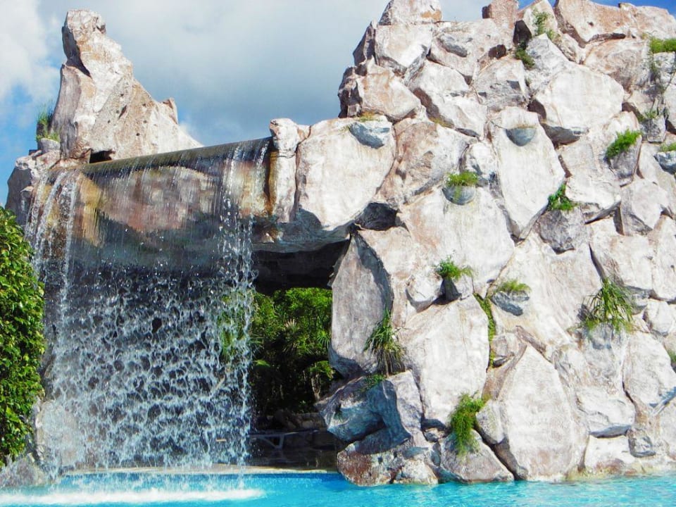 Wasserfall Iberostar Waves Paraiso Beach