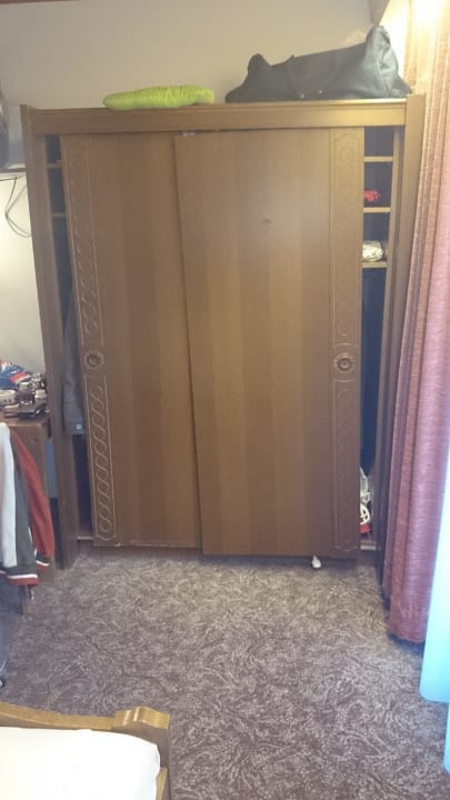 Schrank Alpenhotel Edelweiss