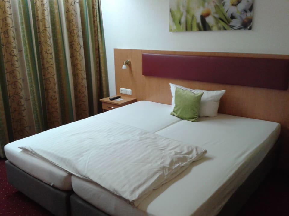 Ein gemütliches Zimmer Hotel Seeblick und Ferienwohnung