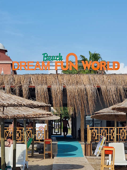 Strand Dream Fun World