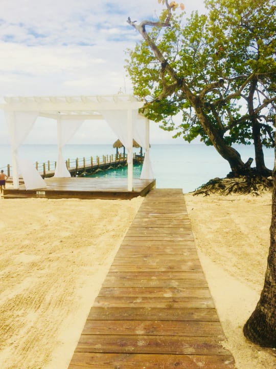 Strand Dreams Dominicus La Romana