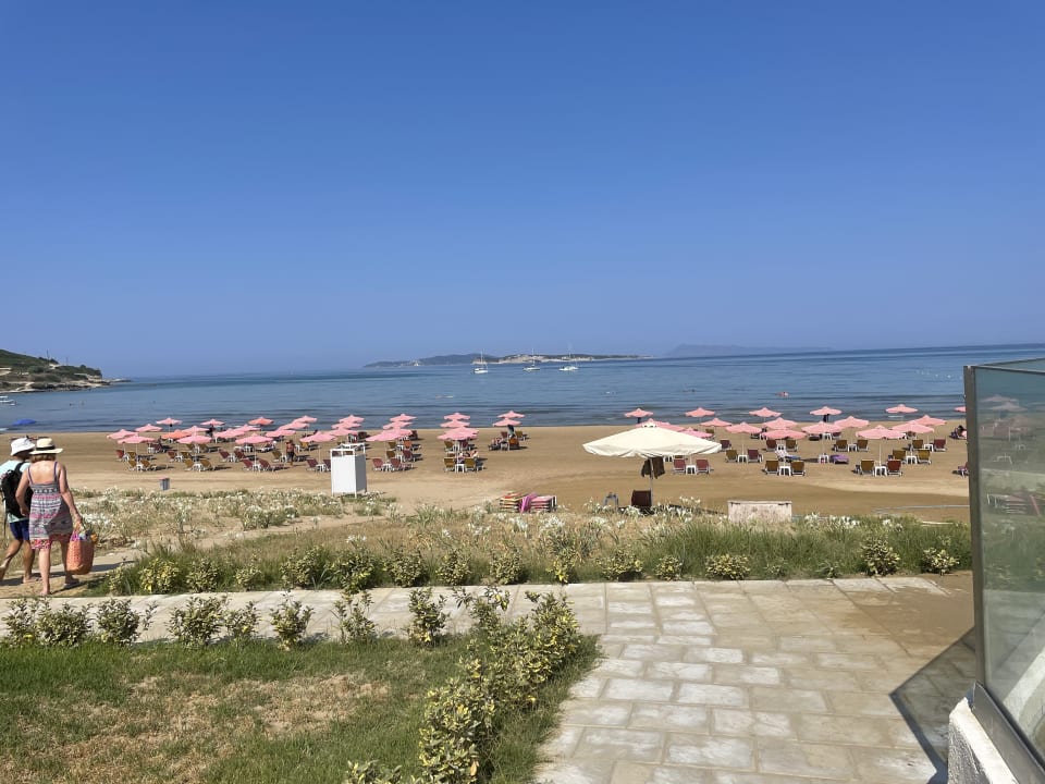 Strand Athina Agios Stefanos