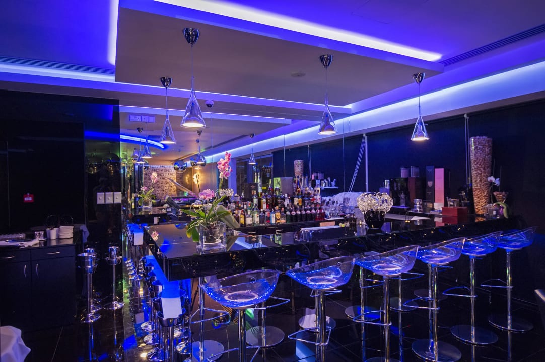 Glasshouse Lounge Restaurant Adams Beach Hotel Deluxe Wing