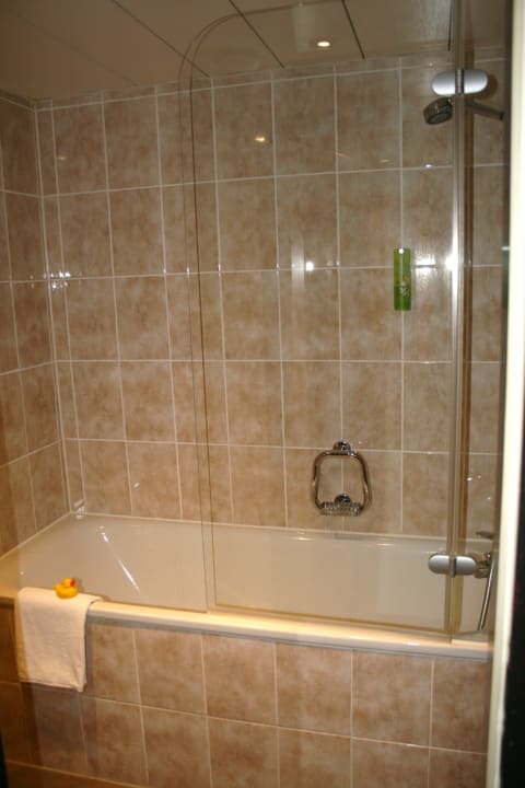 Łazienka Mövenpick Hotel Nürnberg Airport