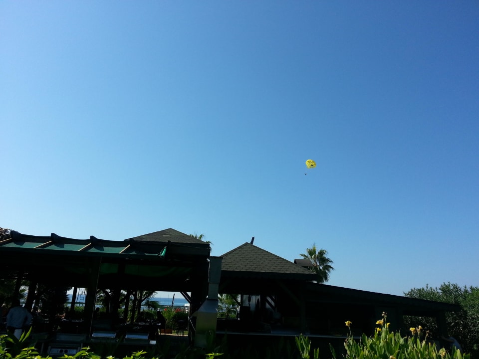 Vorderansicht Strandbar Royal Atlantis Beach Hotel