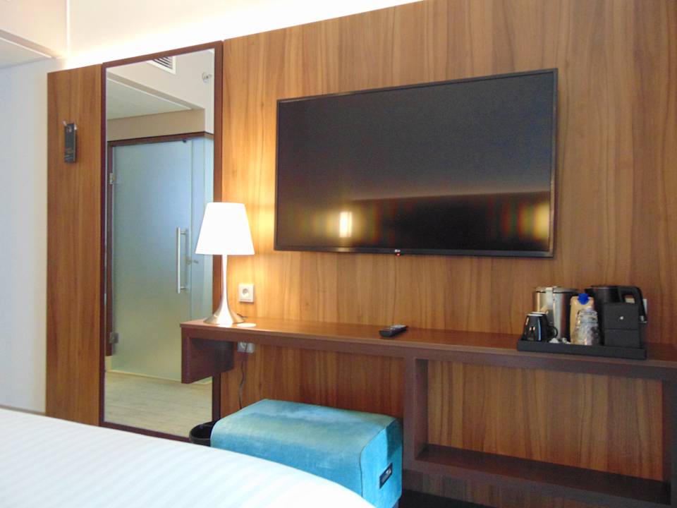 Zimmer Hotel Courtyard by Marriott Cologne