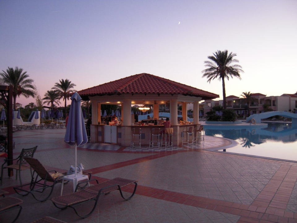 Pool-Bar Lindos Princess Beach Resort & Spa