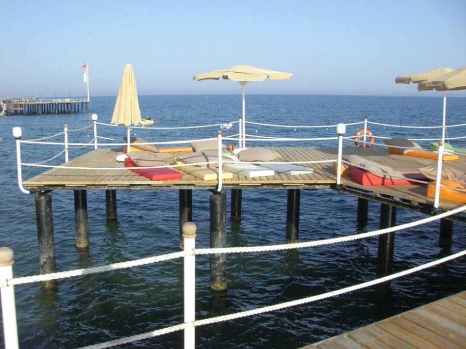auf dem Steg Royal Wings Hotel