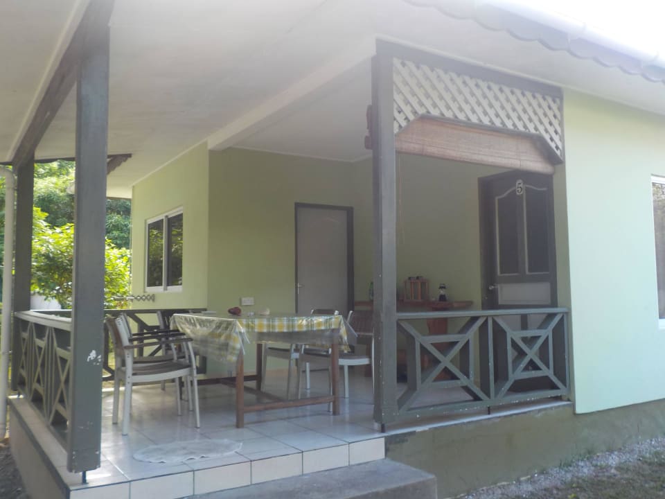 Unser kleiner für max 2 Erw. und 2 Kids Kot Babi Guesthouse