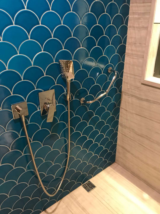 Zimmer Acanthus Cennet Barut Collection