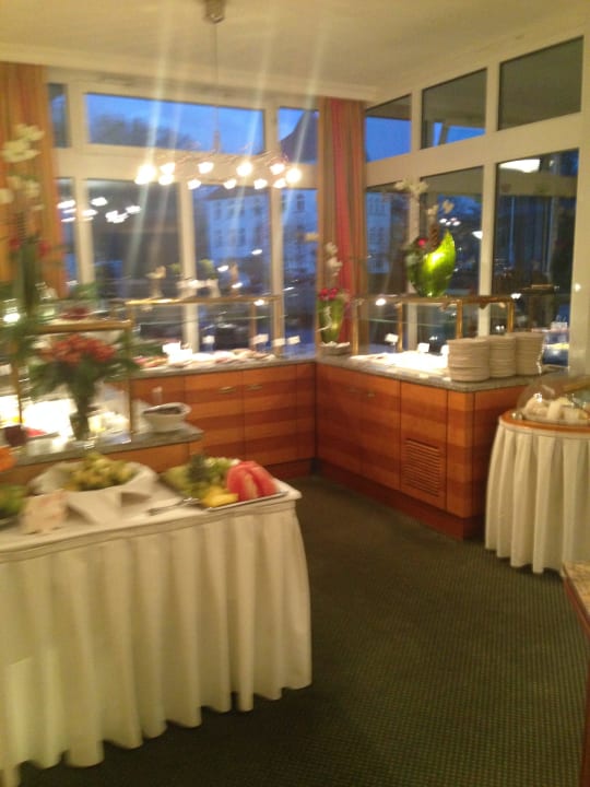 Reichhaltiges Frühstückstbuffet Grand Hotel Binz by Private Palace Hotels & Resorts