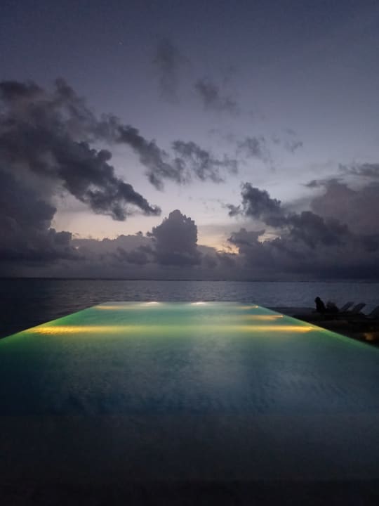 Pool Summer Island Maldives