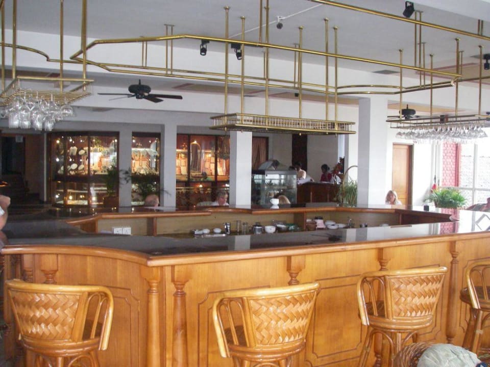 Widok na bar i recepcję Hotel Topaz