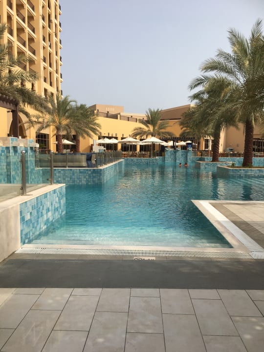 Pool DoubleTree by Hilton Resort & Spa Marjan Island