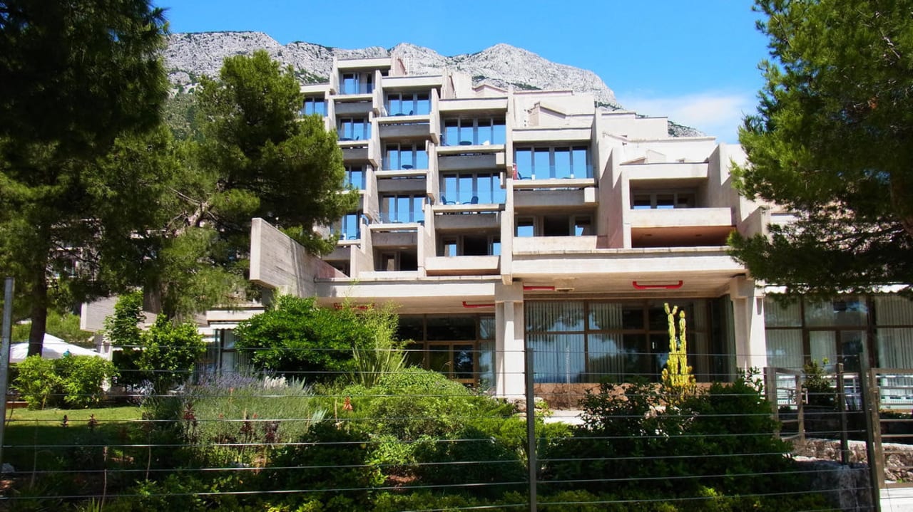 Anblick vom Strandweg Bluesun Hotel Soline