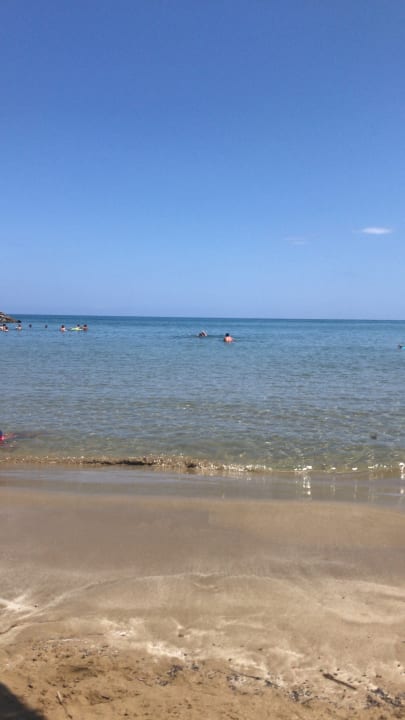 Strand Vasia Royal Hotel