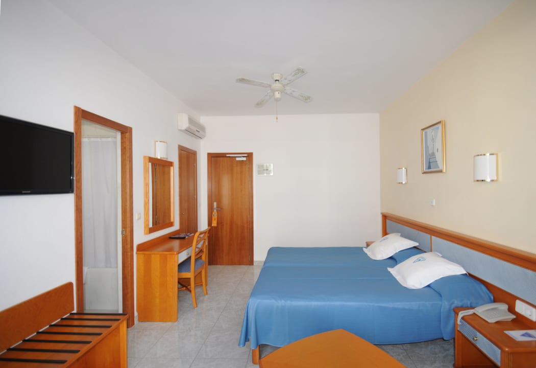 Doppelzimmer mit Balkon (Typ:  02A,02C,DZ,GO,DA ) Hotel Osiris