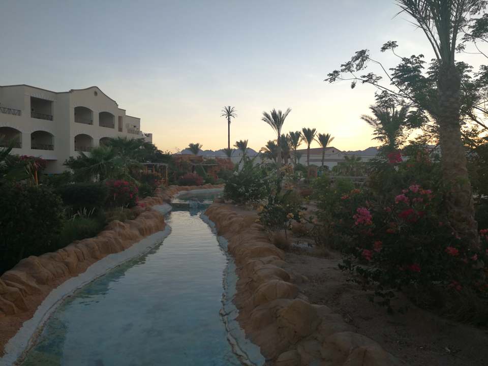 Gartenanlage Regency Plaza Aqua Park & Spa