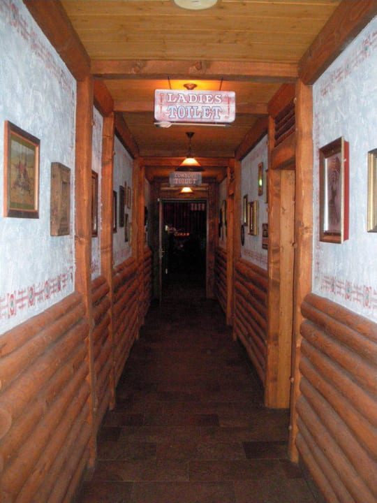 Gang von Selfservice zum Restaurant Tipi Town Europa-Park