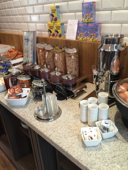 Breakfast Citadines Michel Hamburg