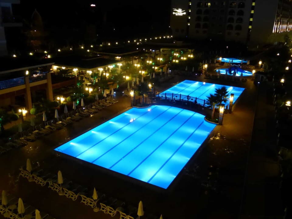 Basen Dizalya Palm Garden