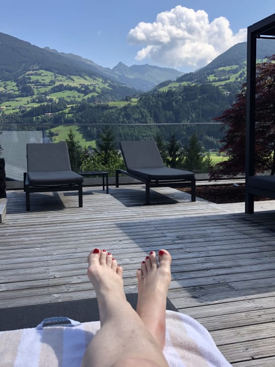 Pool Das Kaltenbach Aparthotel